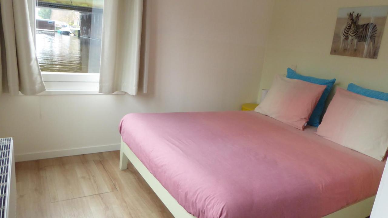 Houseboat In The Center, 5 Min Walk To Tropical Museum, Free Wifi! Apartment Amsterdam Exterior photo